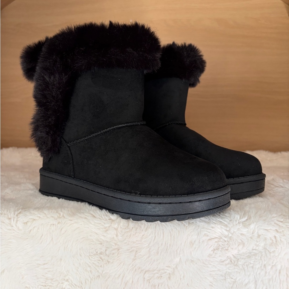 ✨$22✨NWT•Sonoma Goods For Life Alainaa Girls Cozy Boots | Black | Size 1